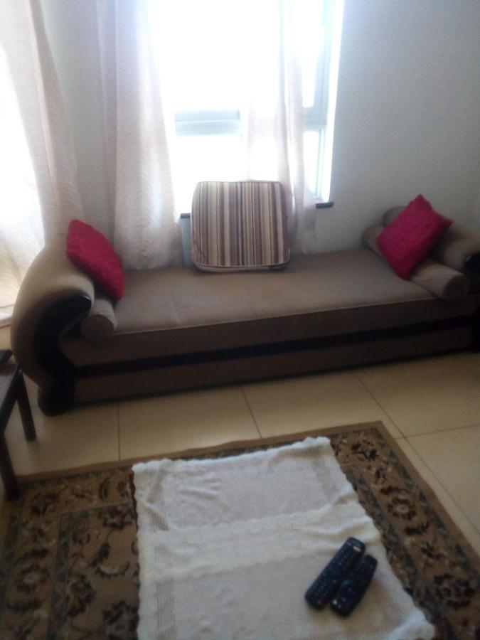 Shanzu Beach Apartment With Stunning Ocean View Mwakirunge エクステリア 写真
