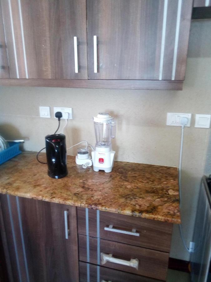 Shanzu Beach Apartment With Stunning Ocean View Mwakirunge エクステリア 写真