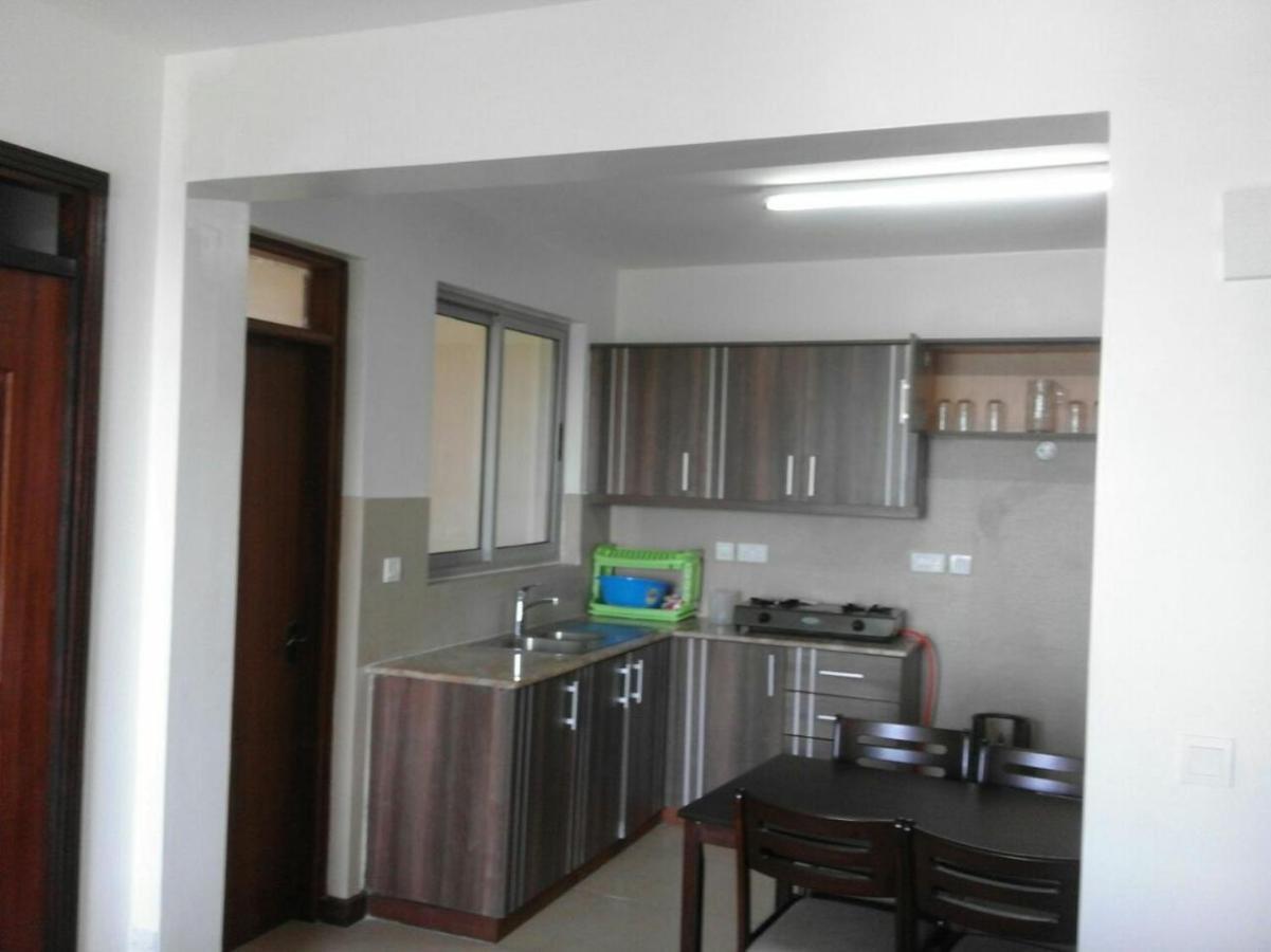 Shanzu Beach Apartment With Stunning Ocean View Mwakirunge エクステリア 写真